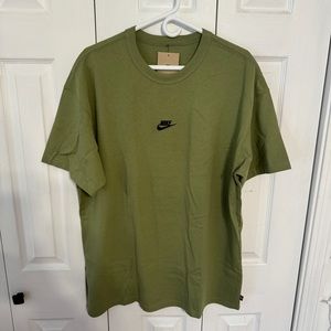 NWT Nike Oversized Short Sleeve T Shirt